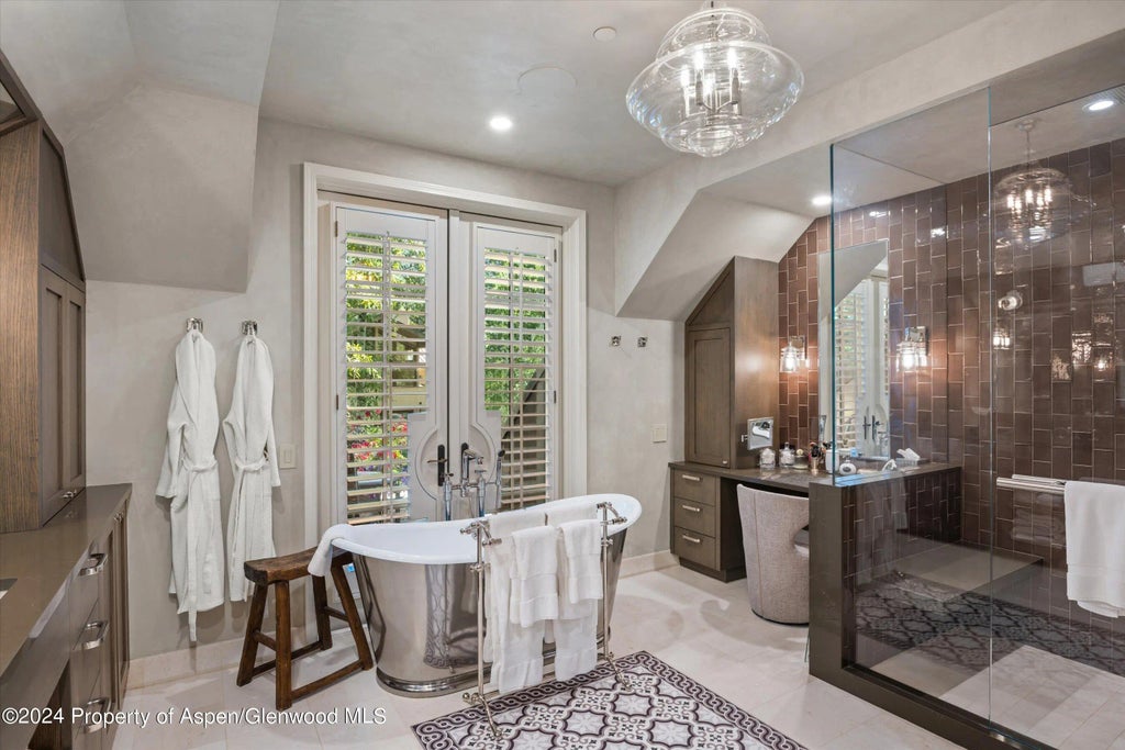 14 of 51 - 303 W Hopkins Avenue, Aspen, CO