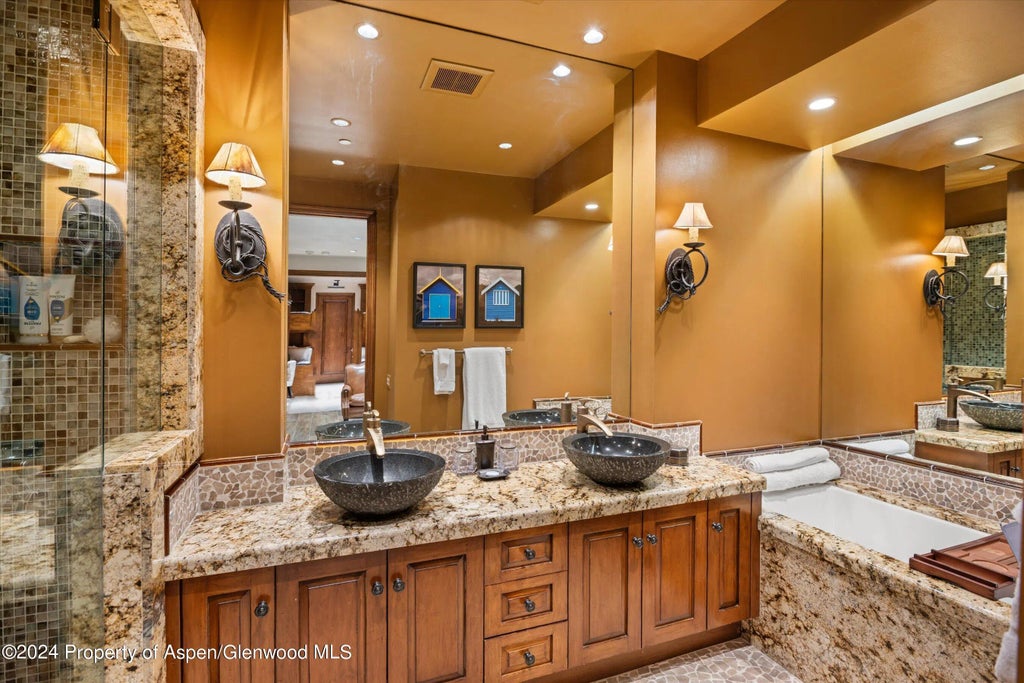 24 of 51 - 303 W Hopkins Avenue, Aspen, CO