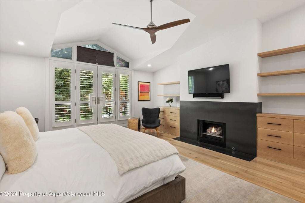 24 of 41 - 812 E Cooper Avenue, Aspen, CO