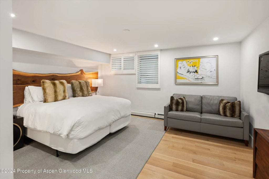 37 of 41 - 812 E Cooper Avenue, Aspen, CO