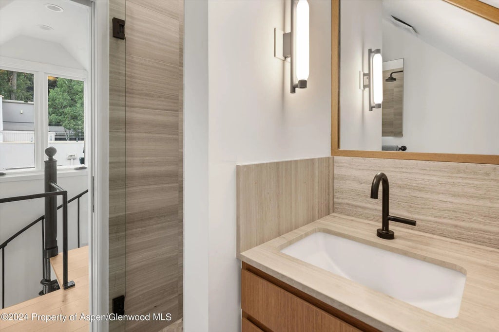 13 of 21 - 331 W Main Street Unit B, Aspen, CO