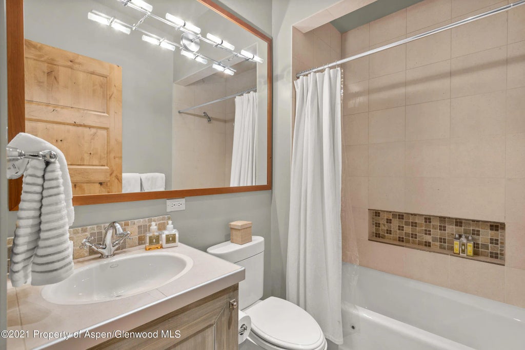 14 of 28 - 501 Rio Grande Place 201, Aspen, CO