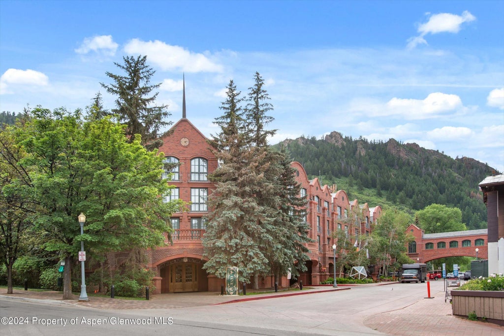 1 of 20 - 315 E Dean Street, Aspen, CO