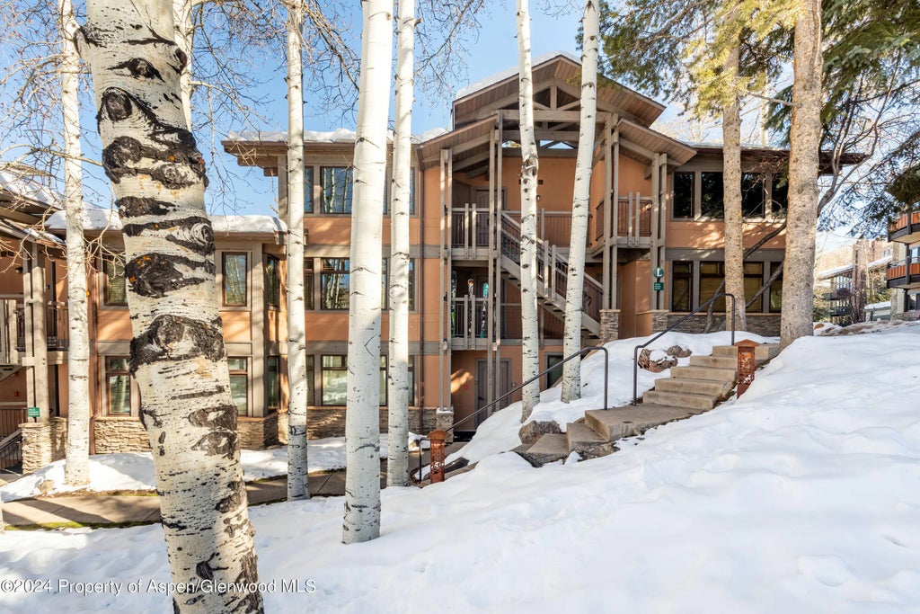 13 of 16 - 600 Carriage Way L17, Snowmass Village, CO