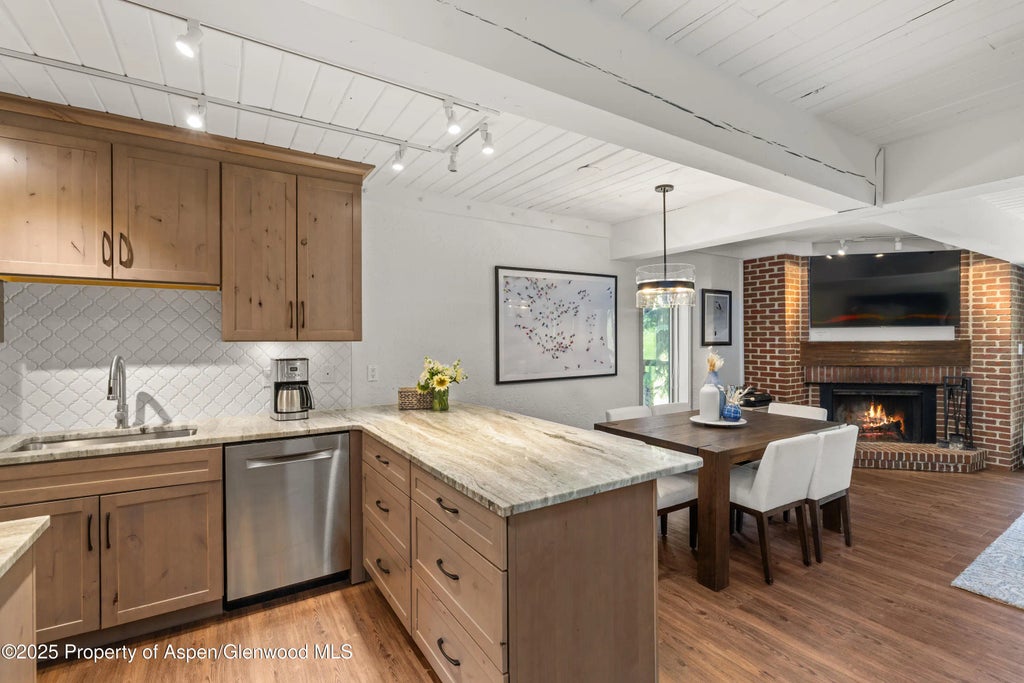 8 of 15 - 70 Gallun Lane 206b, Snowmass Village, CO