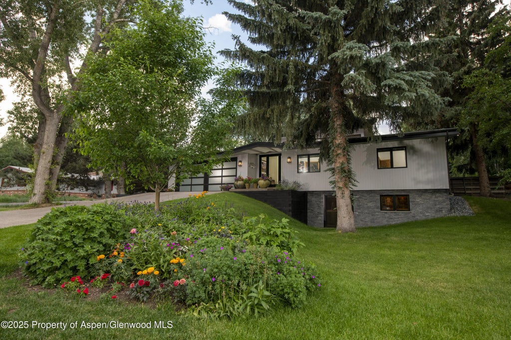 1 of 26 - 1325 Mountain View Drive, Aspen, CO