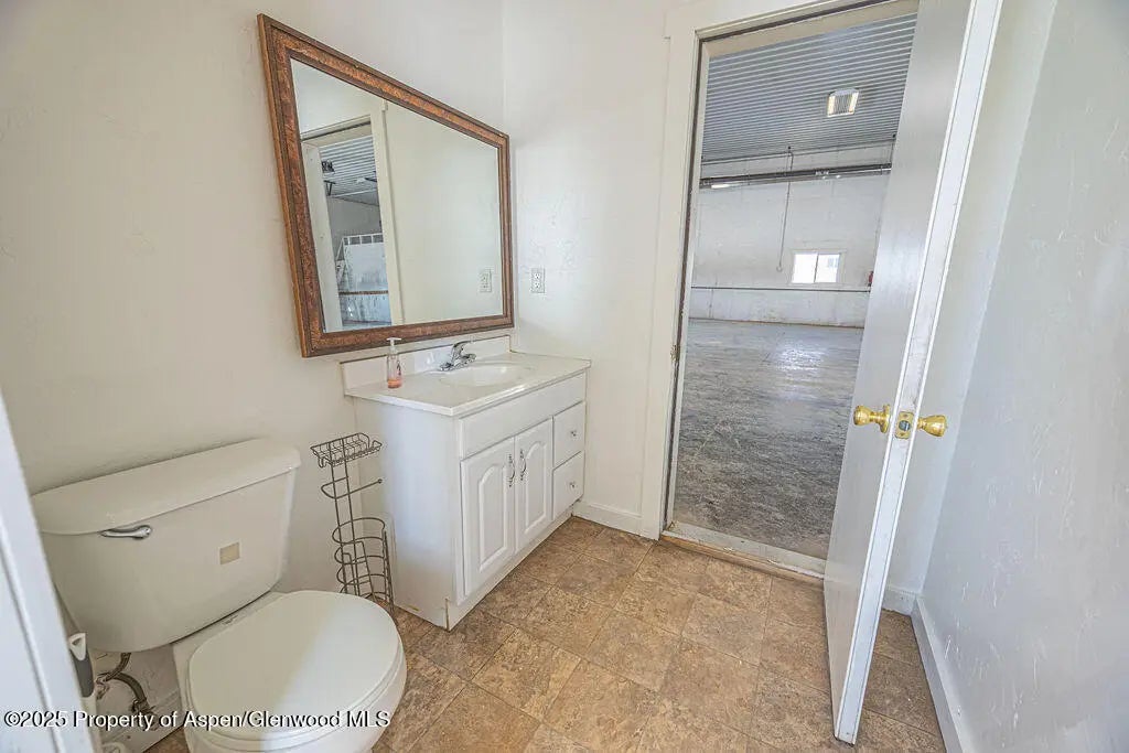 28 of 40 - 194 Preece Avenue, Craig, CO