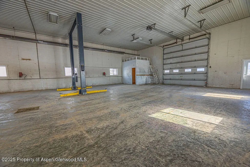 8 of 40 - 194 Preece Avenue, Craig, CO