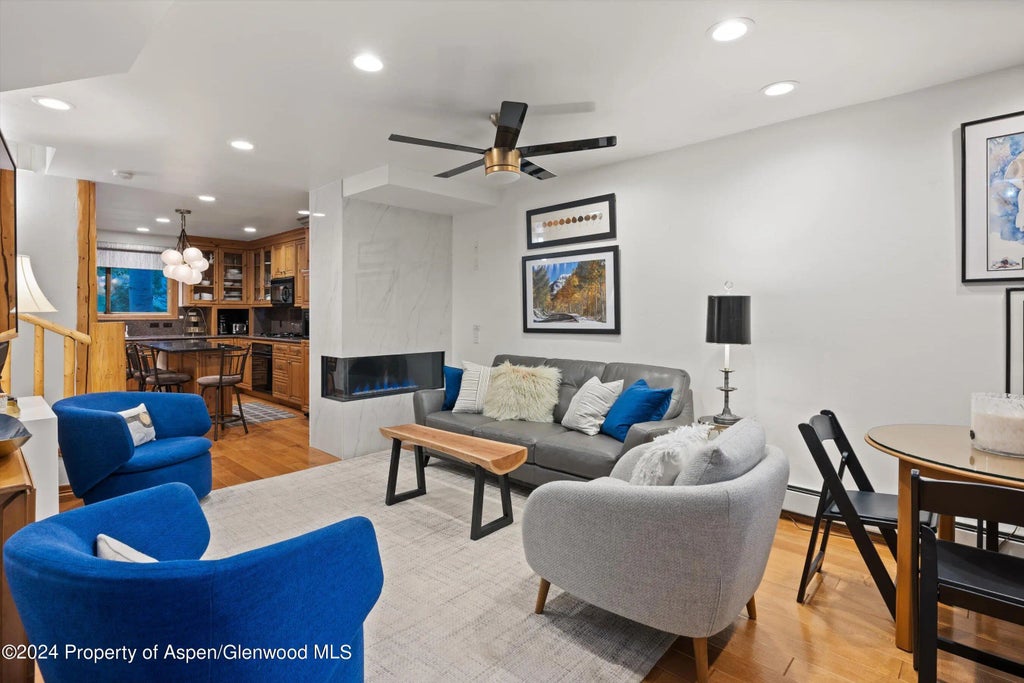 5 of 18 - 124 E Durant Avenue Unit 10, Aspen, CO