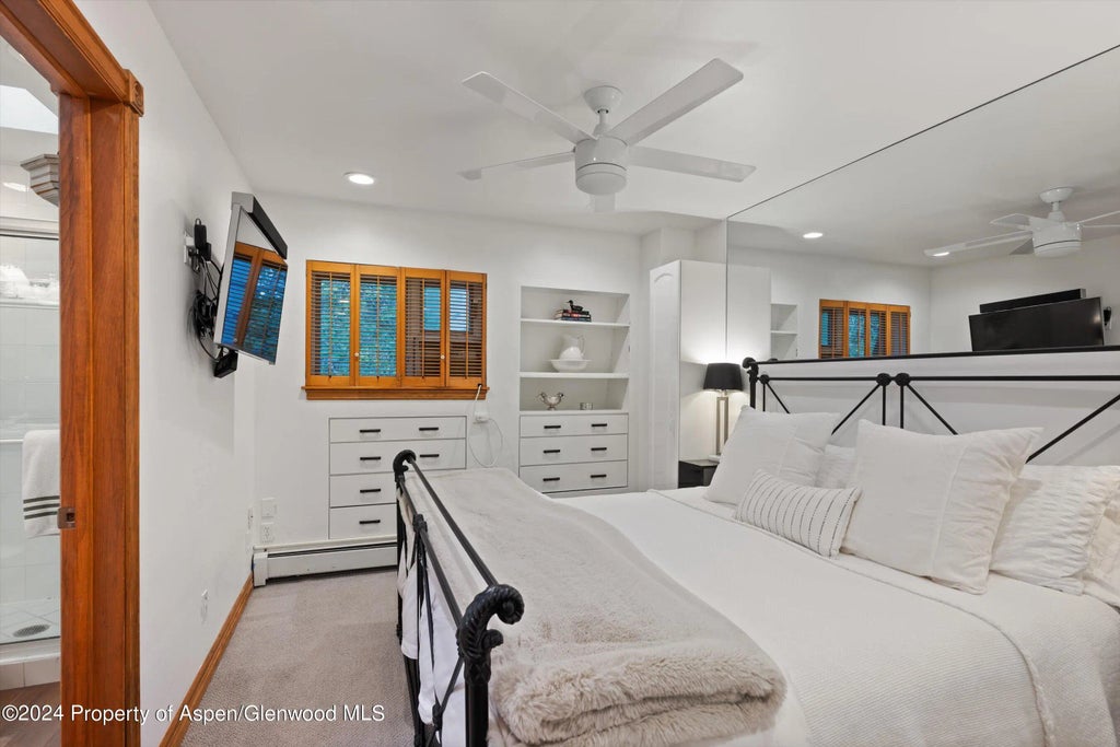 9 of 18 - 124 E Durant Avenue Unit 10, Aspen, CO