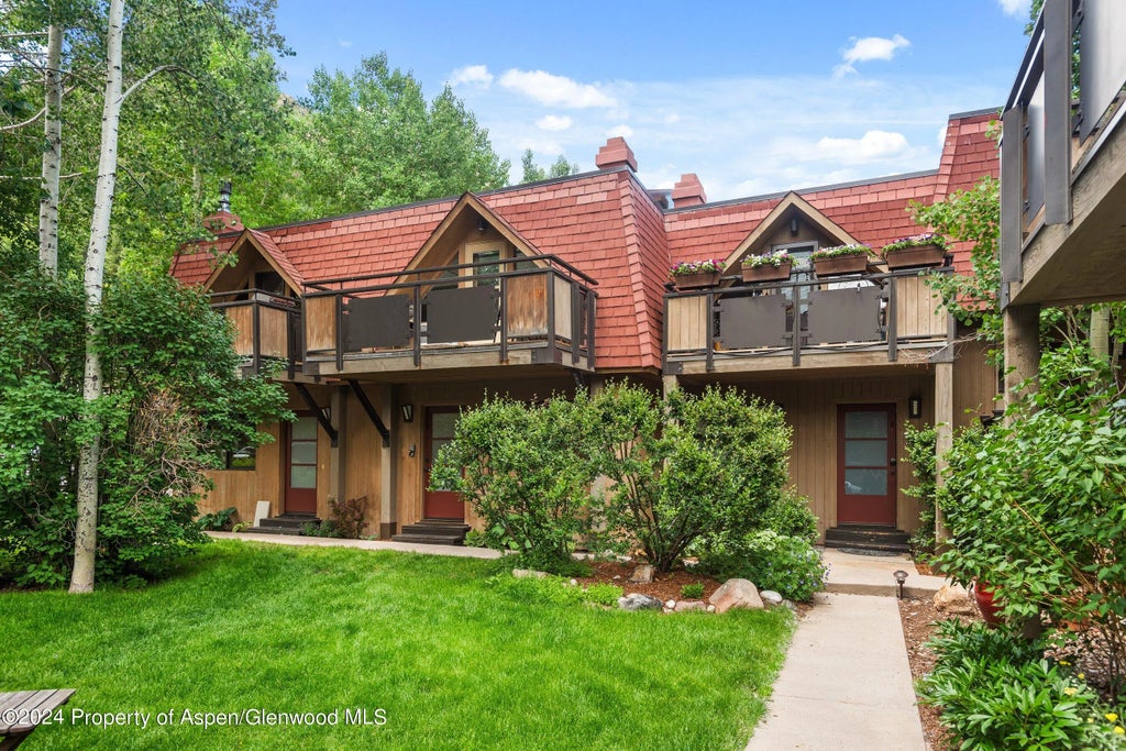2 of 18 - 108 W Hyman Avenue 2, Aspen, CO