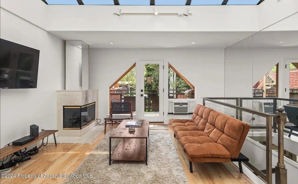 6 of 18 - 108 W Hyman Avenue 2, Aspen, CO