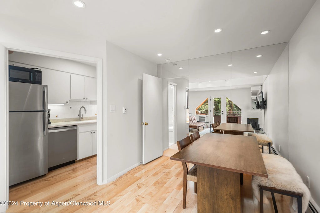 7 of 18 - 108 W Hyman Avenue 2, Aspen, CO