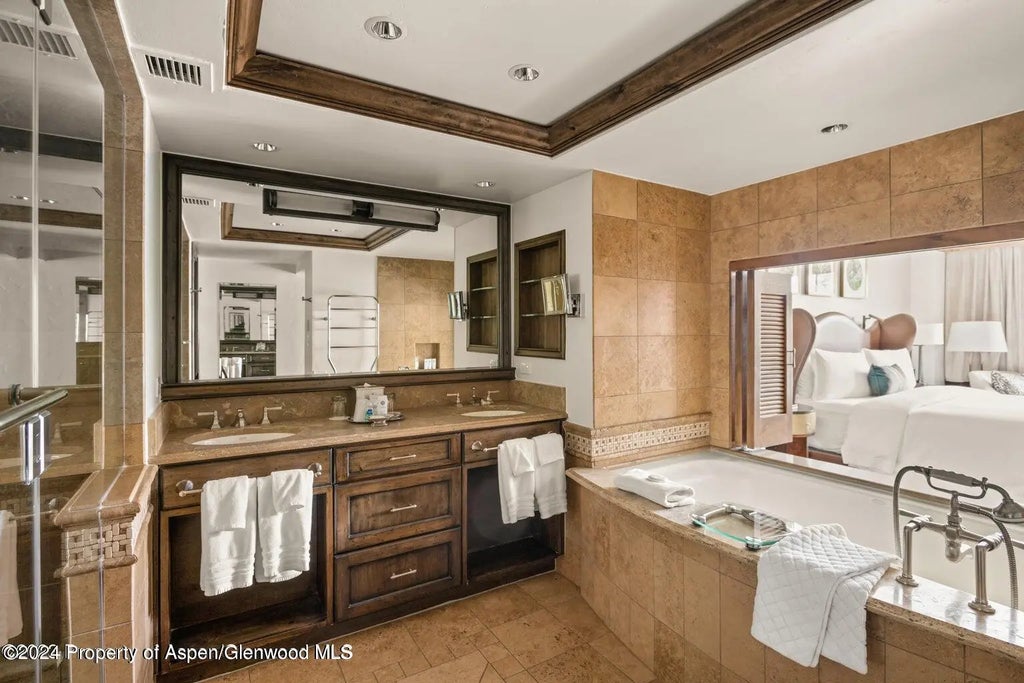 9 of 12 - 315 E Dean Street B31, Aspen, CO