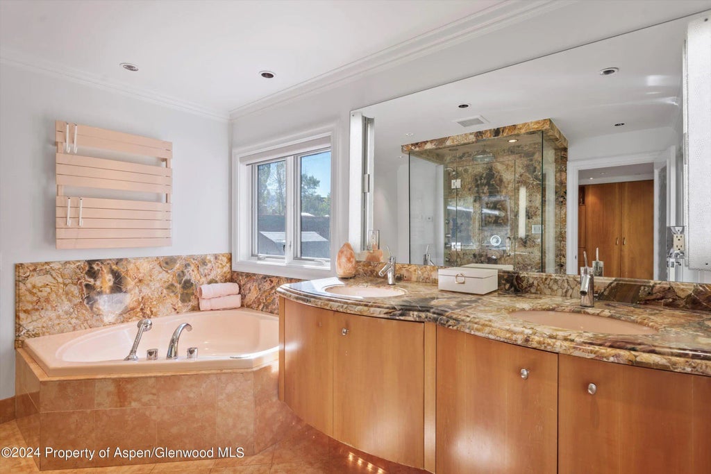 17 of 28 - 1085 Cemetery Lane A, Aspen, CO