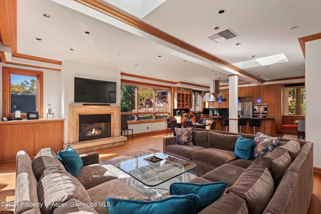 3 of 28 - 1085 Cemetery Lane A, Aspen, CO