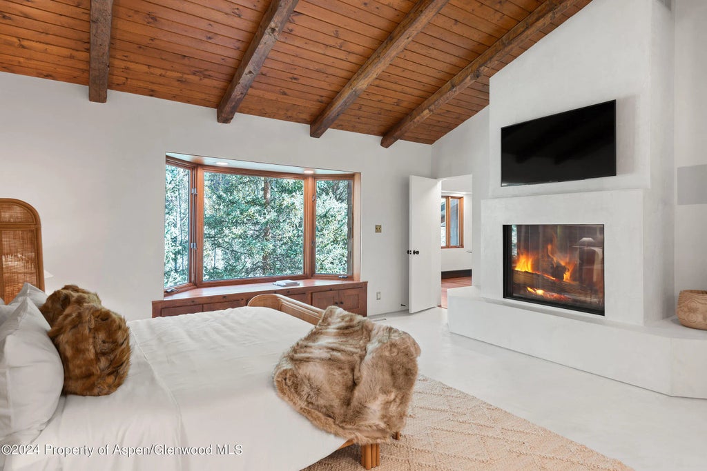 22 of 51 - 9888 Castle Creek Road, Aspen, CO
