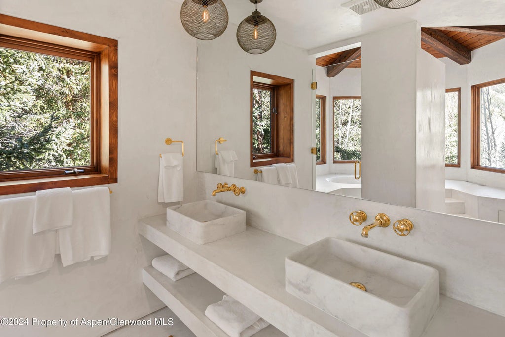 24 of 51 - 9888 Castle Creek Road, Aspen, CO