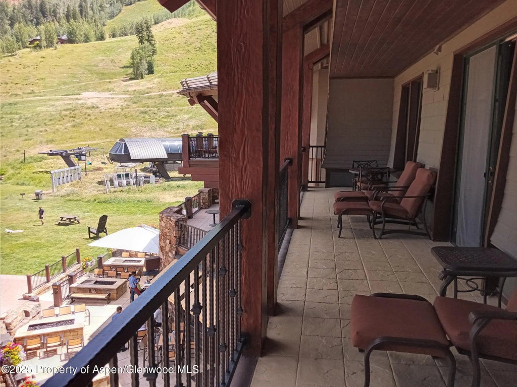 17 of 26 - 0075 Prospector Road Unit 8208 Summer Interest 11, Aspen, CO