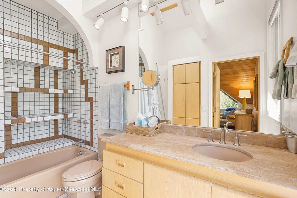 15 of 21 - 1500 Ute Avenue, Aspen, CO