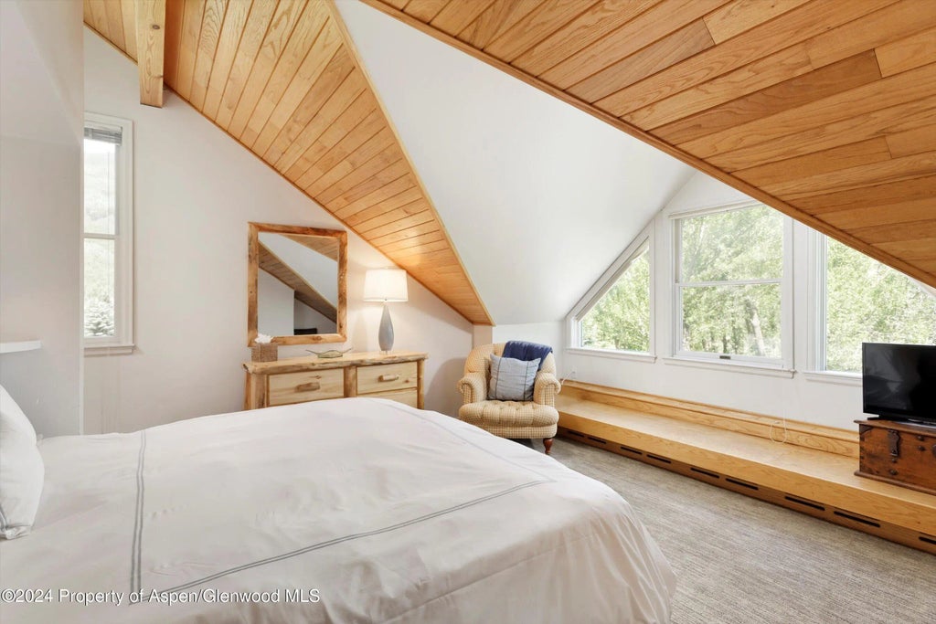 16 of 21 - 1500 Ute Avenue, Aspen, CO