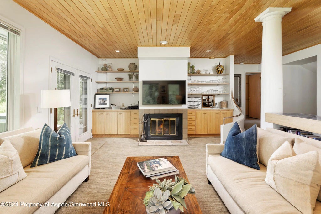 6 of 21 - 1500 Ute Avenue, Aspen, CO