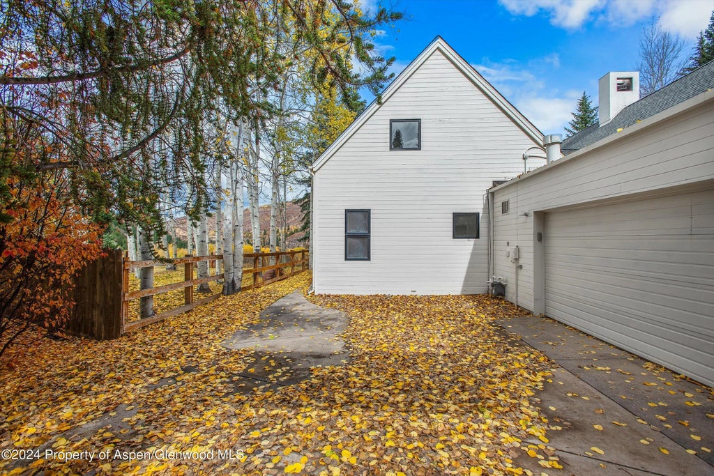 38 of 65 - 1270 Mountain View Drive, Aspen, CO