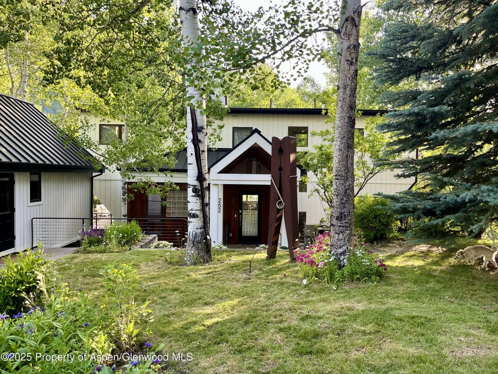 1 of 39 - 262 Eastwood Drive, Aspen, CO