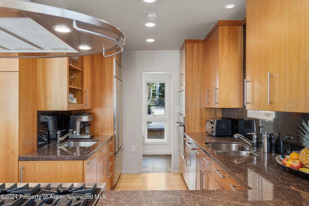 15 of 39 - 262 Eastwood Drive, Aspen, CO