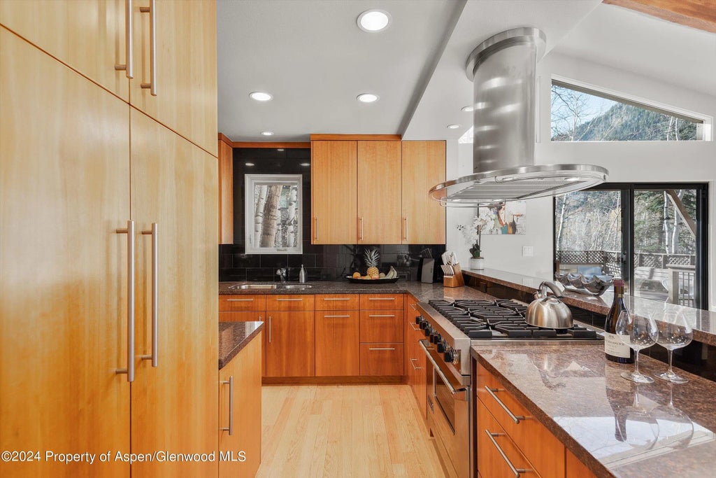 17 of 39 - 262 Eastwood Drive, Aspen, CO