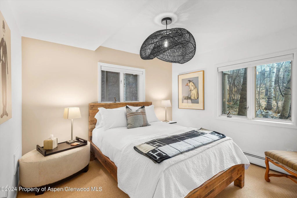 27 of 39 - 262 Eastwood Drive, Aspen, CO