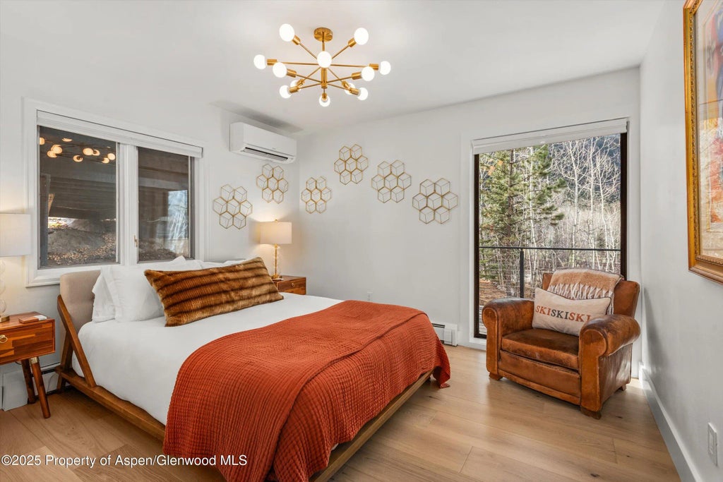 33 of 46 - 262 Eastwood Drive, Aspen, CO