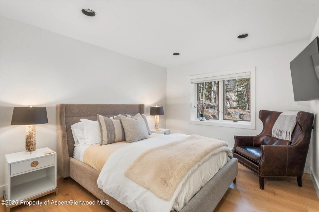 36 of 46 - 262 Eastwood Drive, Aspen, CO