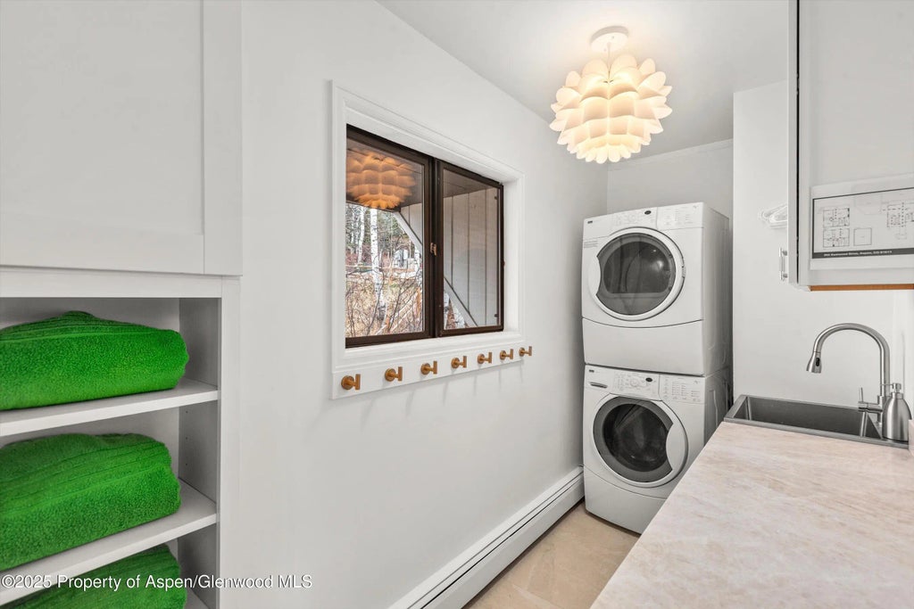 38 of 46 - 262 Eastwood Drive, Aspen, CO