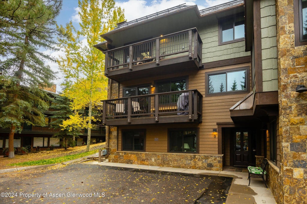 23 of 27 - 650 S Monarch Street 9, Aspen, CO