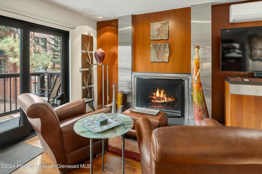 3 of 27 - 650 S Monarch Street 9, Aspen, CO