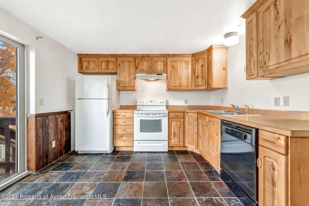 9 of 38 - 244 S Harvest Drive, Hayden, CO