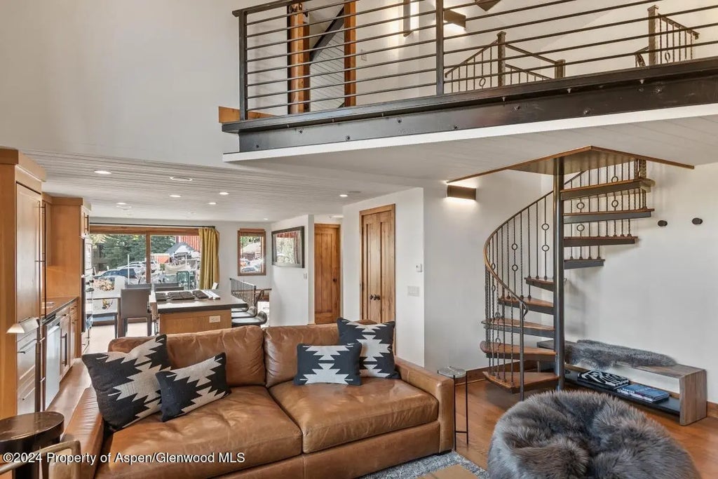 3 of 26 - 809 S Aspen Street #1, Aspen, CO
