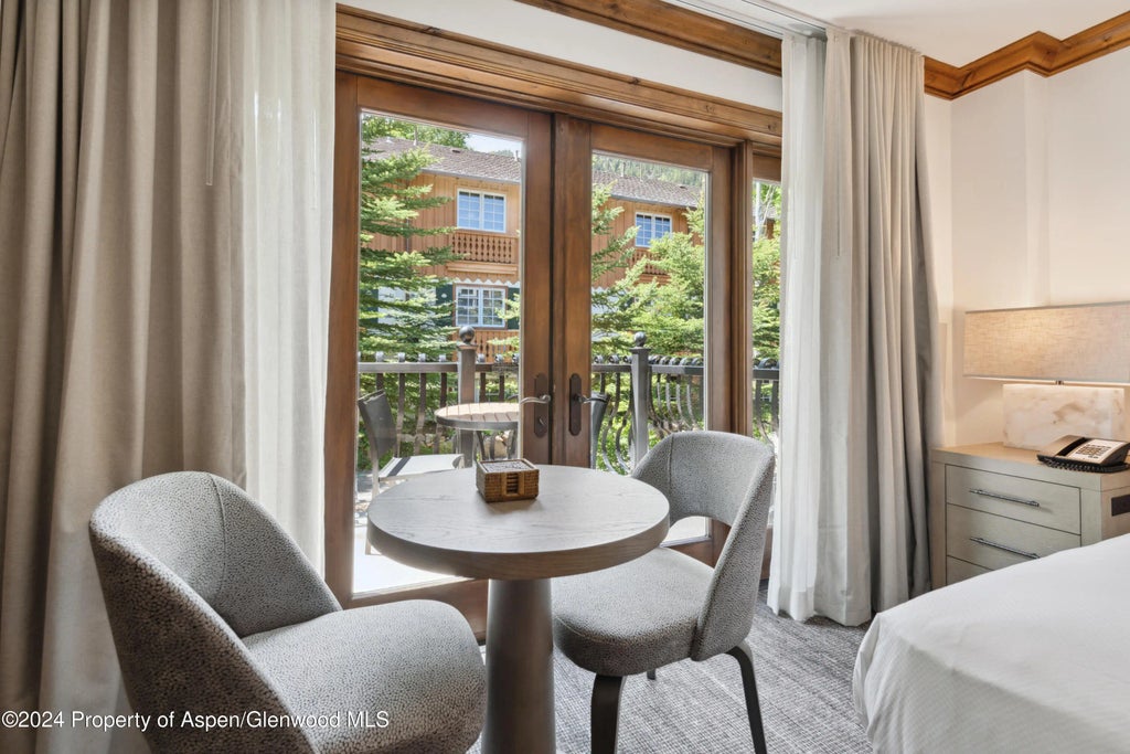 16 of 26 - 415 E Dean Street 44abc Weeks 51/52, Aspen, CO