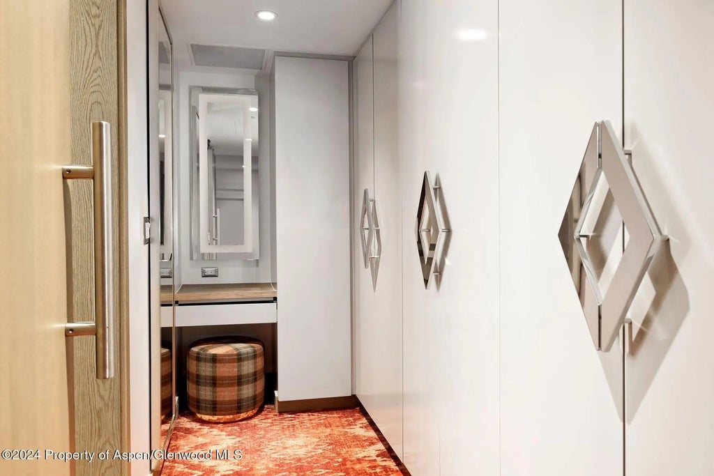 2 of 20 - 550 S Spring Street, Aspen, CO