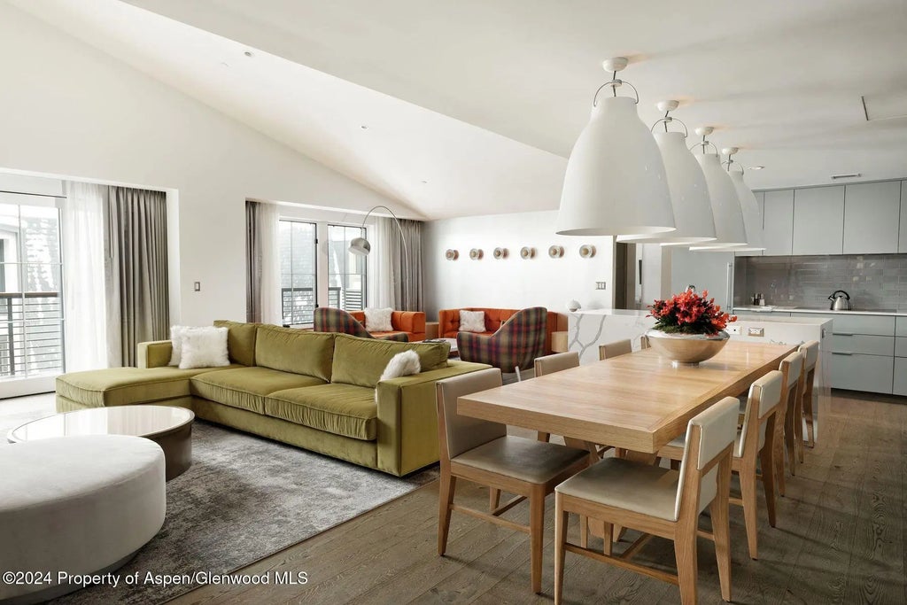 6 of 20 - 550 S Spring Street, Aspen, CO