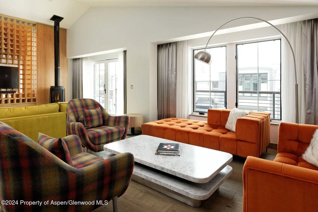 8 of 20 - 550 S Spring Street, Aspen, CO