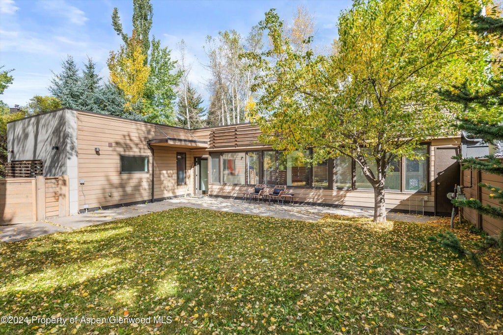 2 of 39 - 982 Cemetery Lane, Aspen, CO