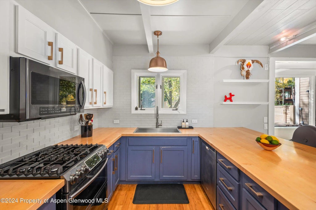26 of 39 - 982 Cemetery Lane, Aspen, CO