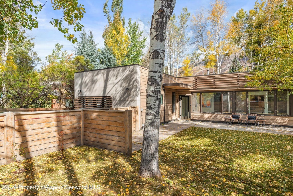 7 of 39 - 982 Cemetery Lane, Aspen, CO