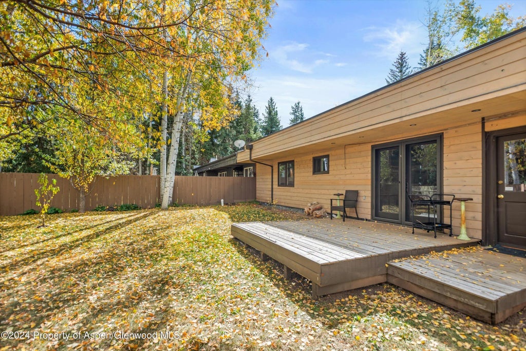 9 of 39 - 982 Cemetery Lane, Aspen, CO