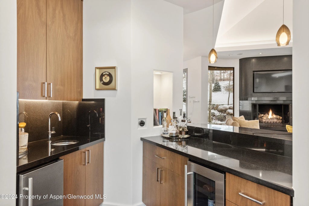 10 of 44 - 189 Aspen Way, Snowmass Village, CO