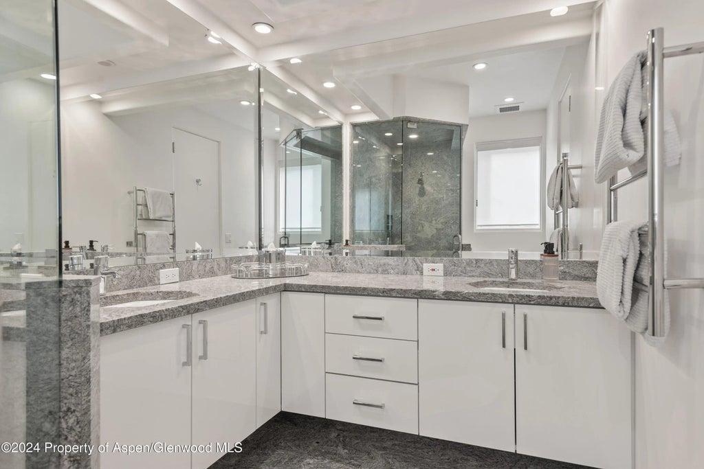 38 of 44 - 189 Aspen Way, Snowmass Village, CO