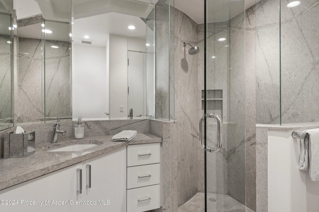 40 of 44 - 189 Aspen Way, Snowmass Village, CO