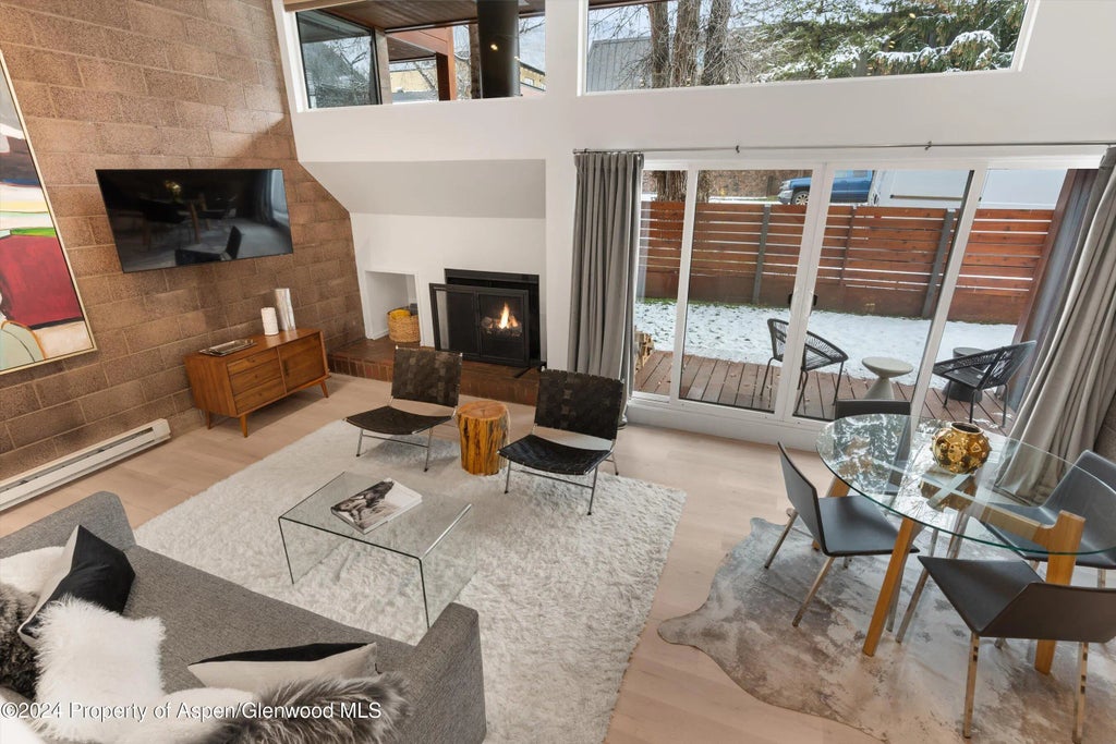13 of 21 - 311 S Aspen Street 2, Aspen, CO